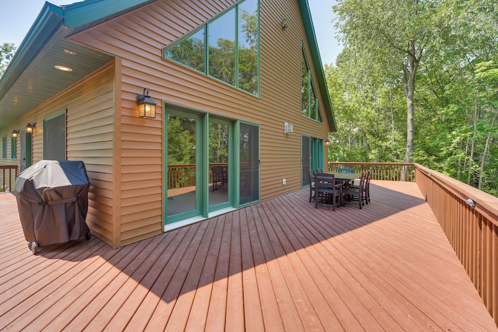 Private Boat Dock: Lake Wapogasset Retreat!