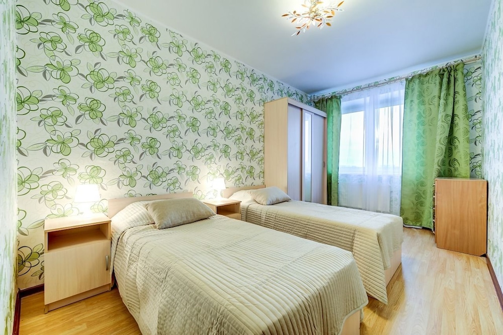 AG Apartment Rossiskiy 8