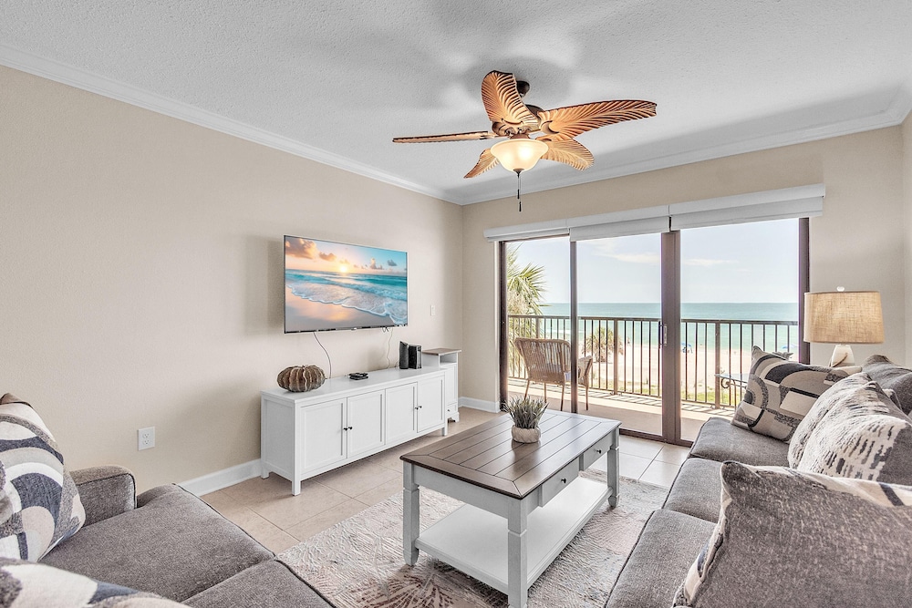 Land's End 11-306 Beach Front - Premier