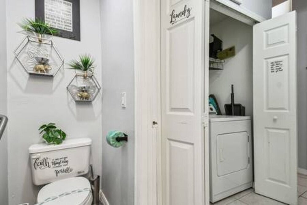 Lake Berkley 4BR Villa - Near Disney & Pool