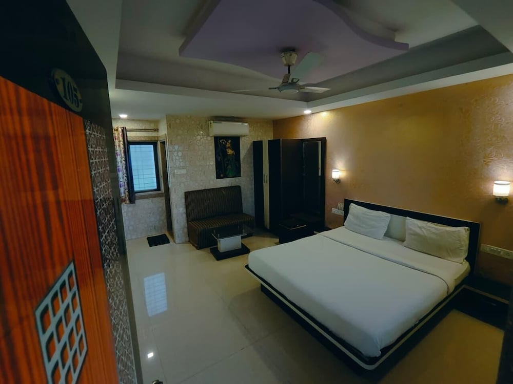 Hotel Panchgani Crown