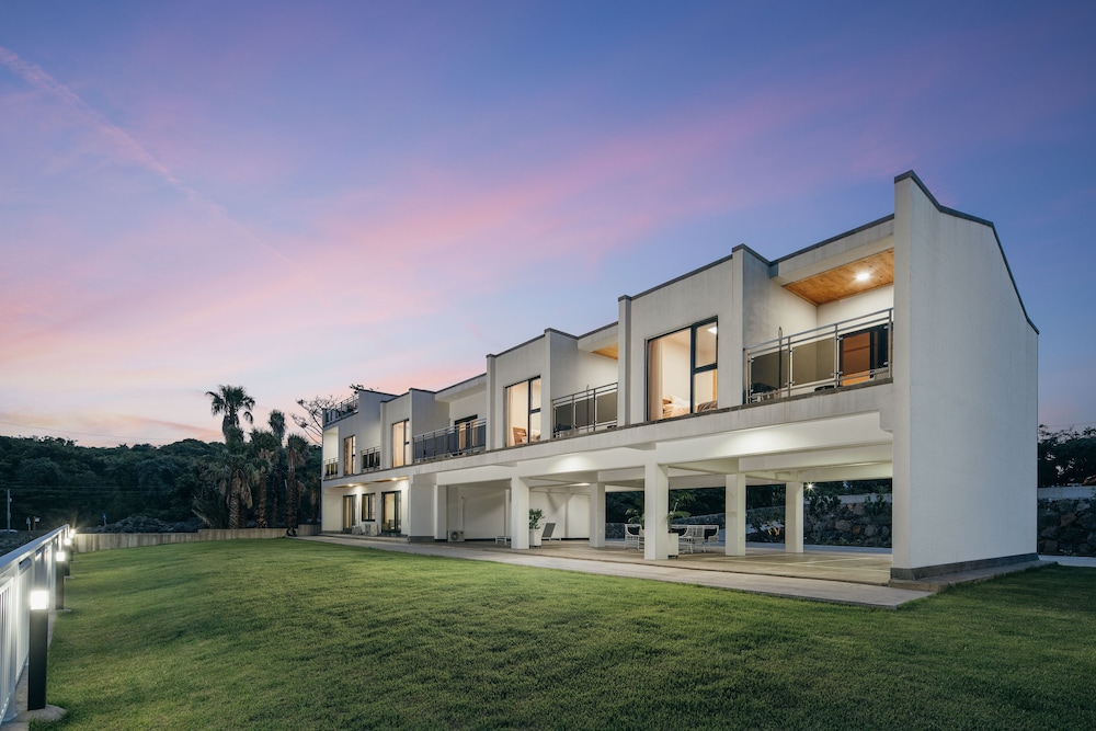 U plus Sea view 5