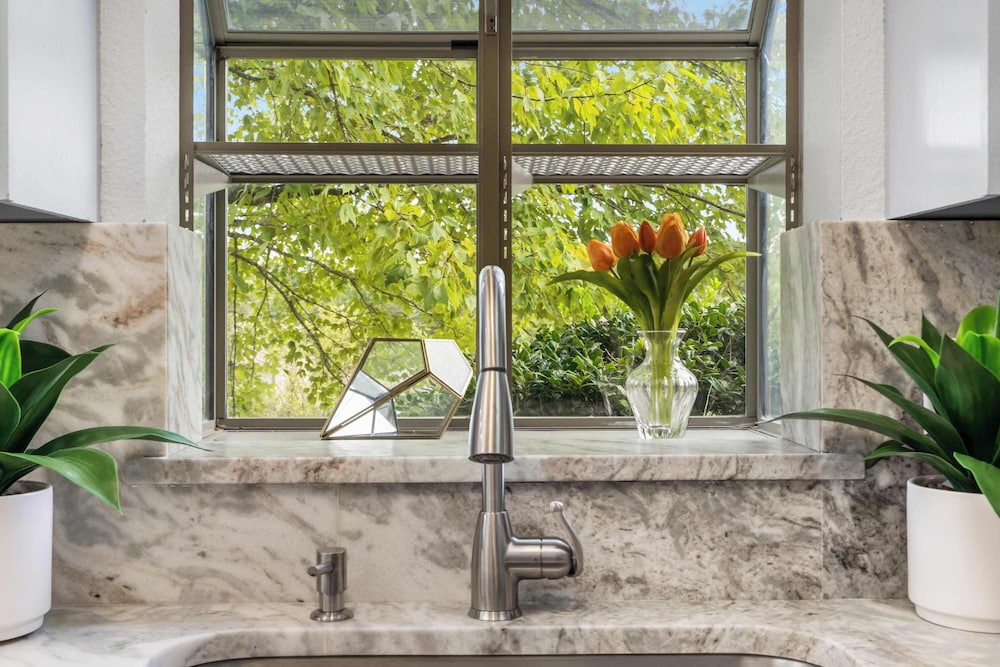 Fairway Follies Luxury Retreat