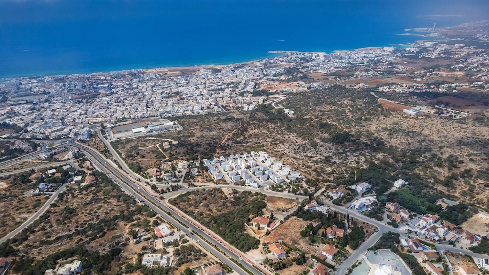 Elite Blu Heights Villa