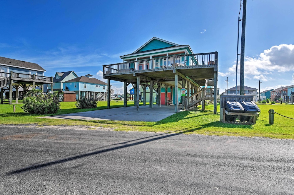 Walk to Crystal Beach: Coastal Home w/ Views! view 2