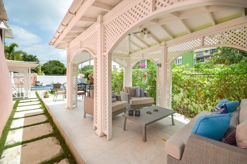 3 Min Walk to Beach - Blessed Manor by Bluescape