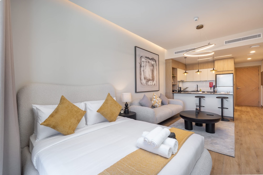 Comfortable Flat That Sleeps 2 Near Circle Mall