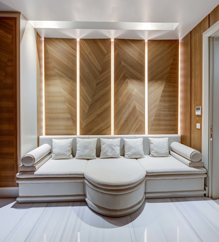 Elysium Art Suites Bomonti