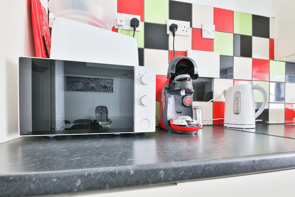 2 Bed Apartment Near Cardiff Bay