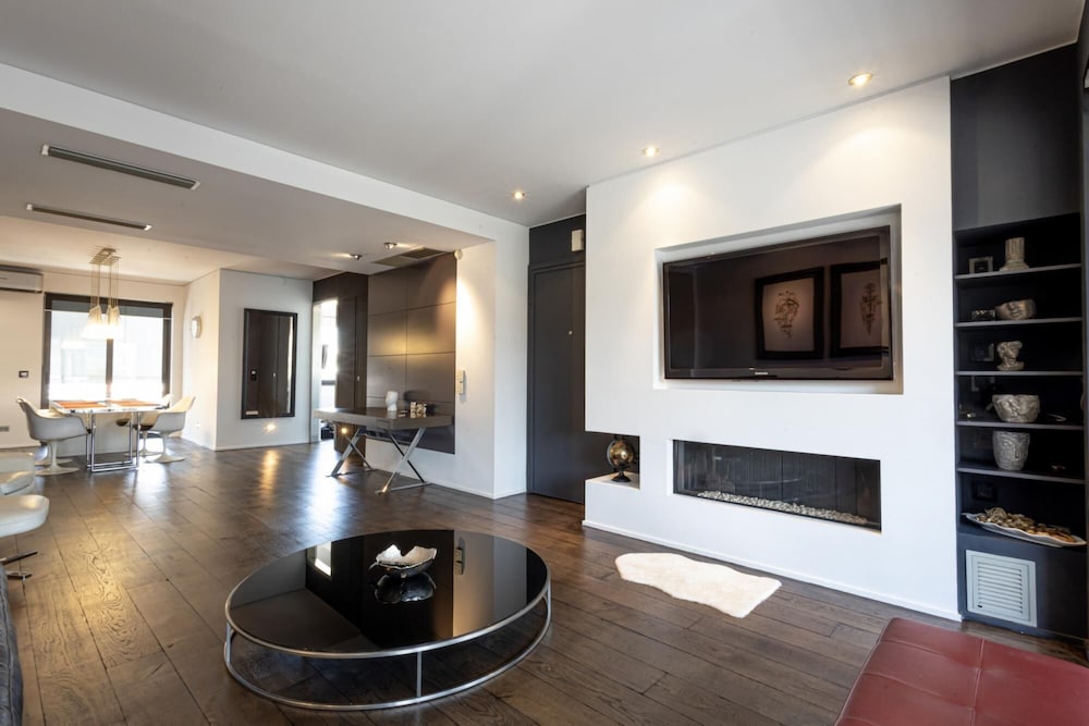 Iakxou 26 in Athens With 1 Bedrooms and 1 Bathrooms