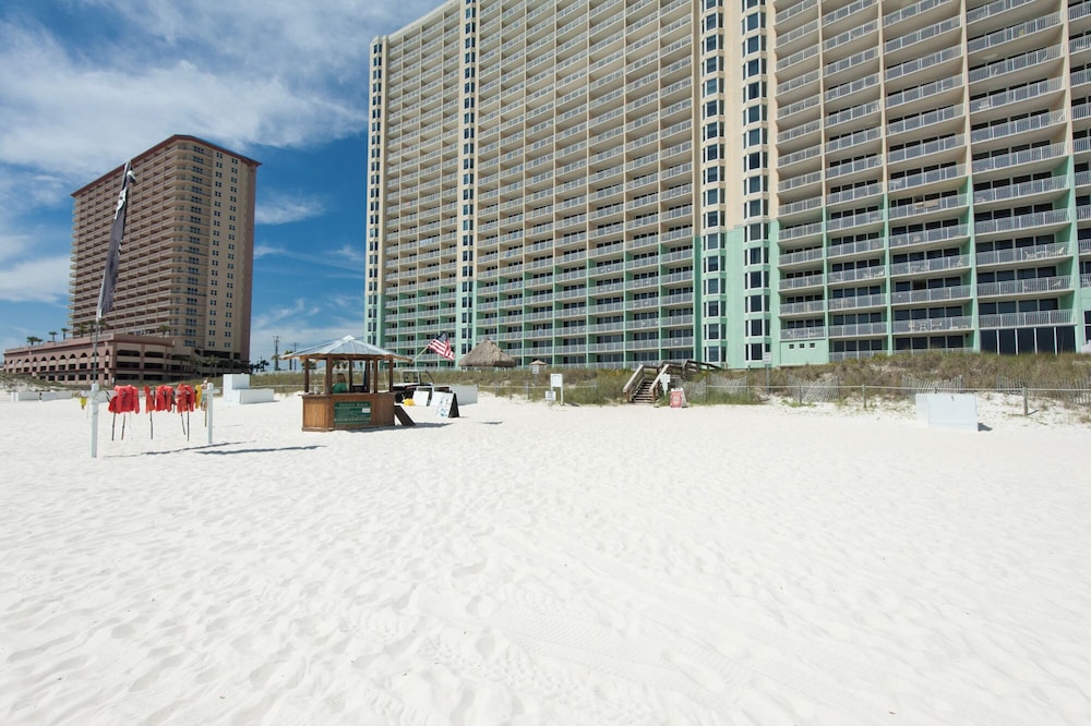Emerald Beach Resort 2028
