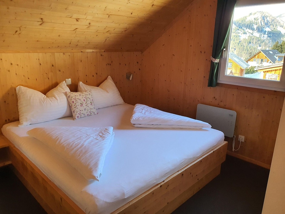 Comfortable Chalet in Hohentauern with Whirlpool near City Center view 3