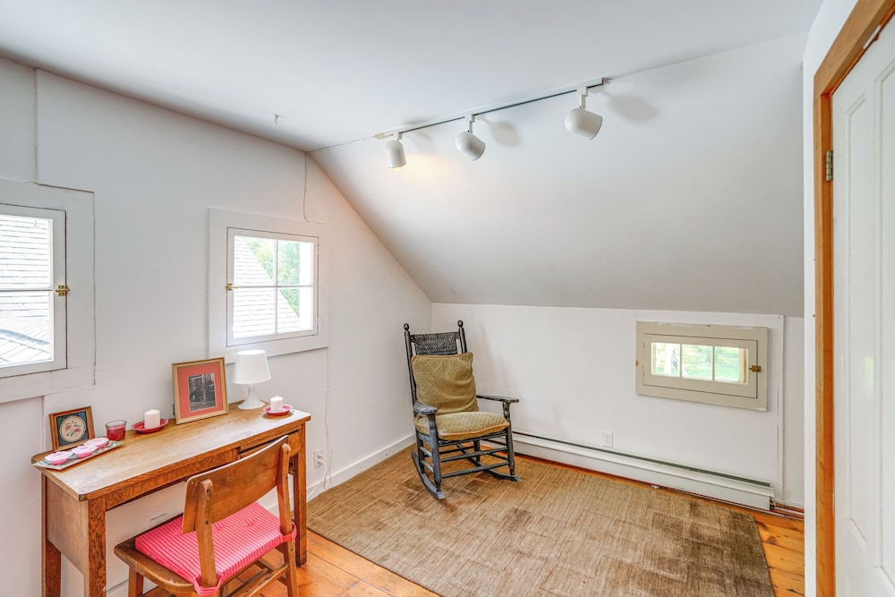 9 Mi to Dtwn Hudson: Pet-friendly Home w/ Pool