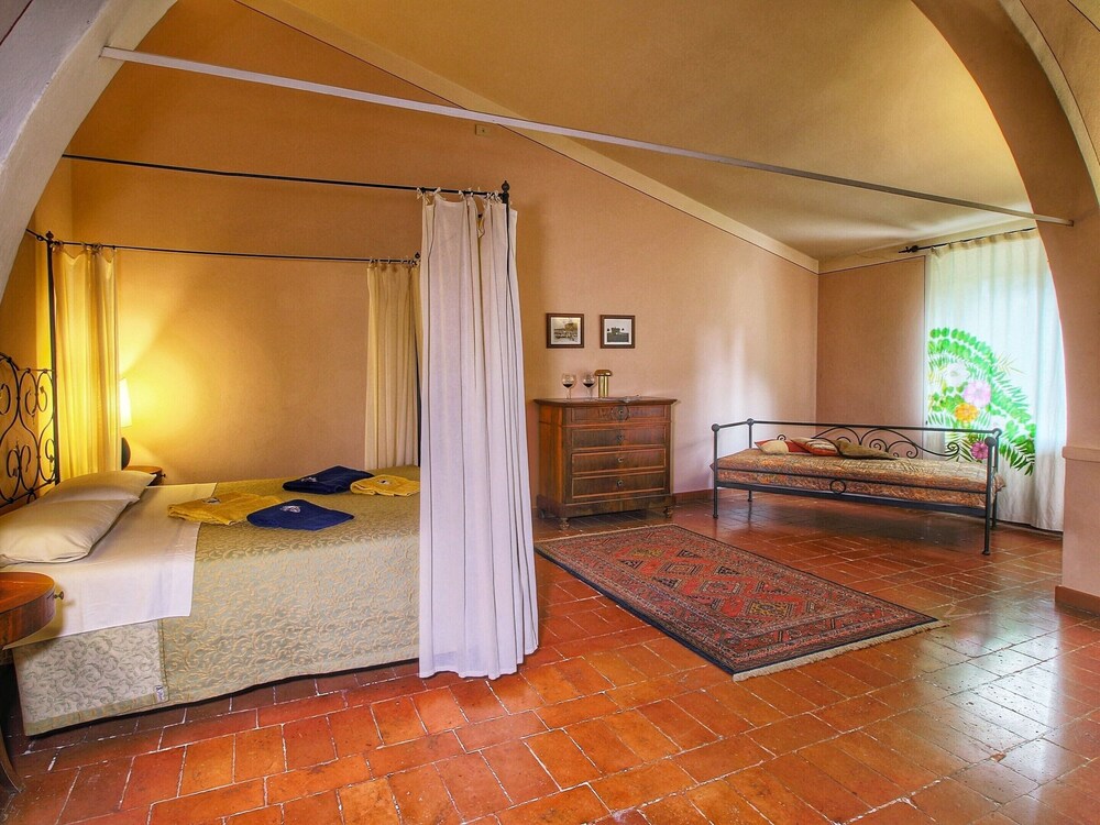 Panoramic Tuscan Villa en Sinalunga — hotel room