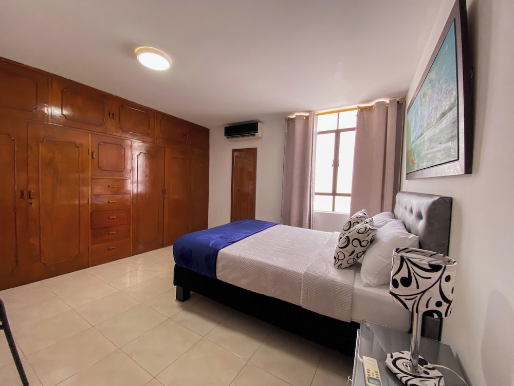 Hostal CaliView Inn