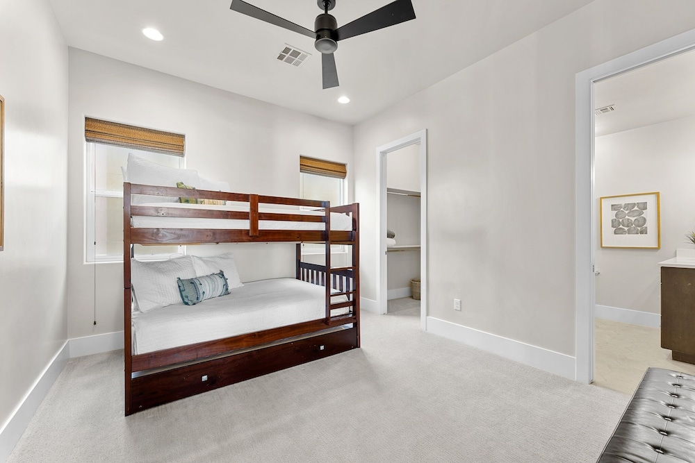 Villa #02 At Bloomington Country Club 3 Bedroom Condo