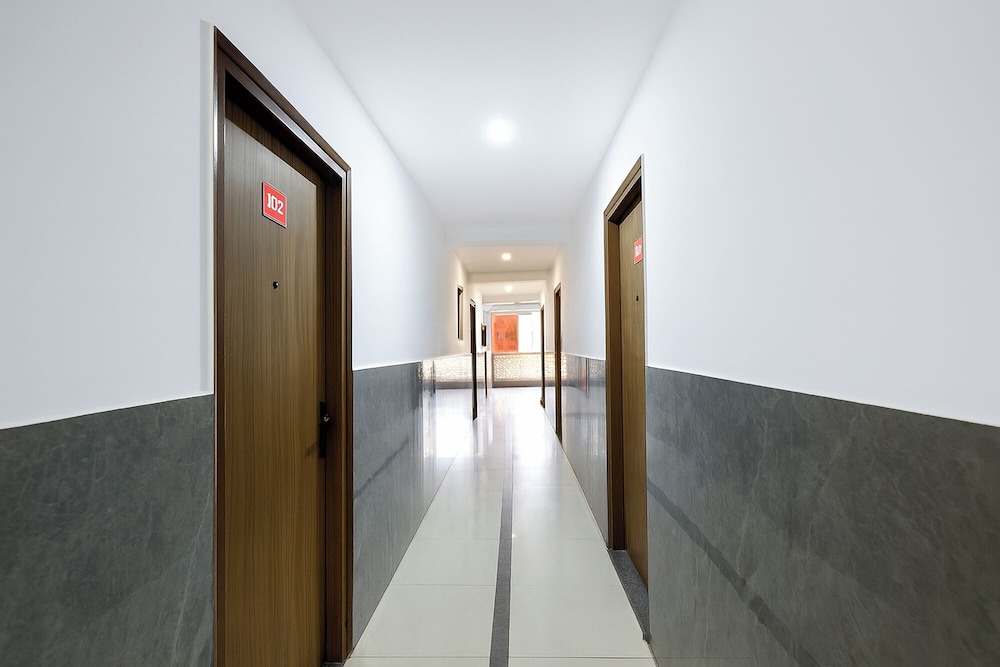 Fabhotel Lime Tree I