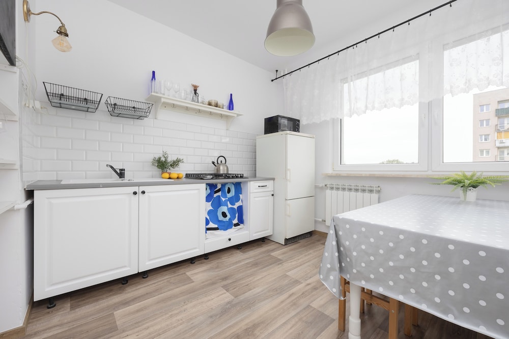 Apartment Near Airport Warsaw by Renters view 2