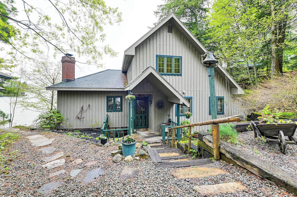 Lakefront Adirondacks Home: Lake George Oasis!