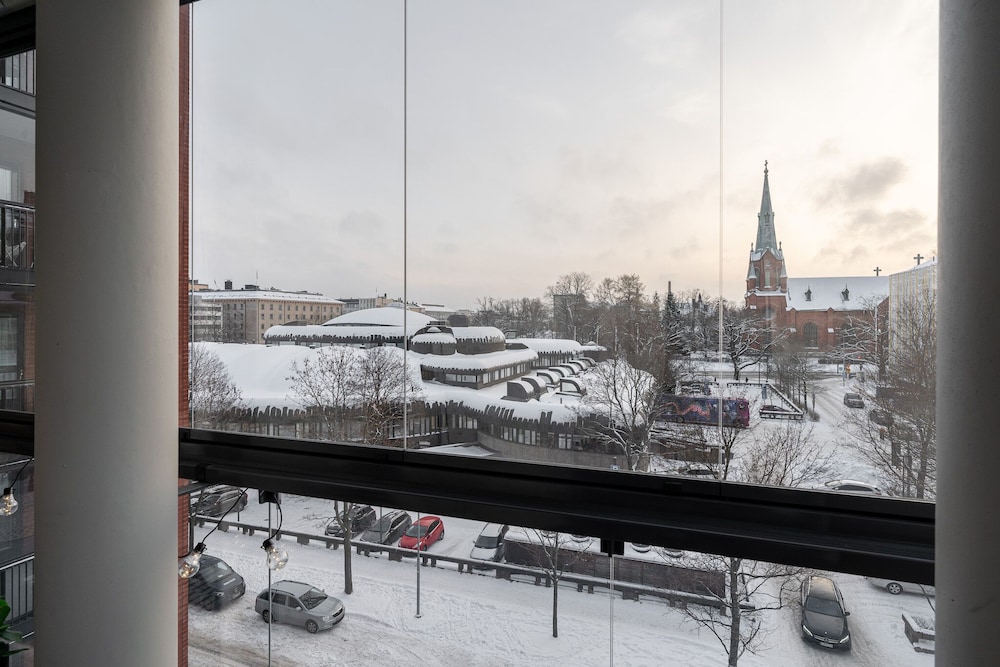 New 2BR Apt with Balcony, Sauna & Great Location view 2