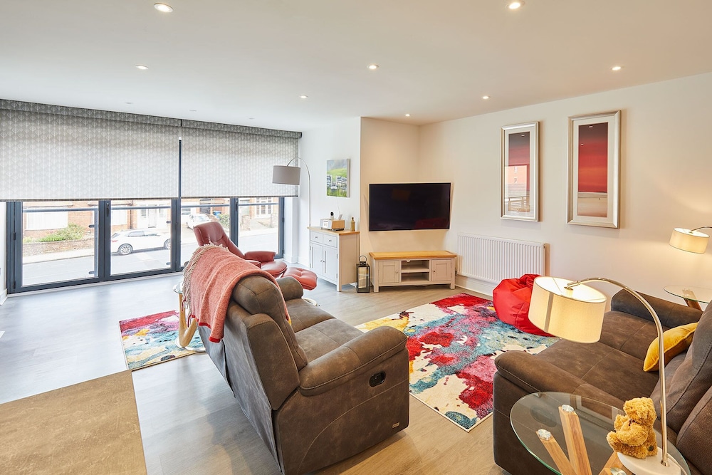 Host Stay Even Keel view 2