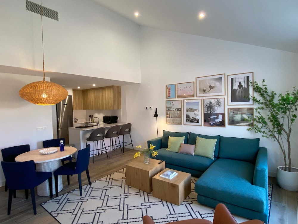 w Modern 2BR With Terrace in Chueca