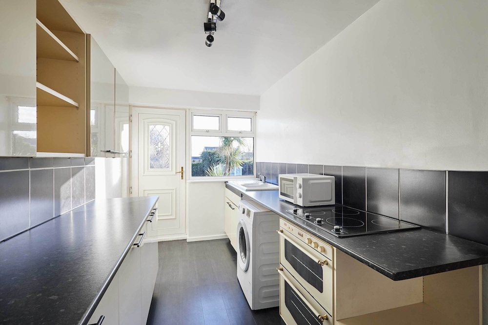 Host Stay Coquet House