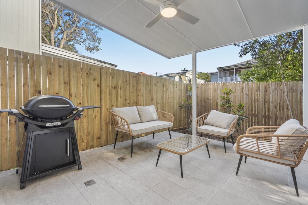 Family Retreat With Garage and Outdoor BBQ