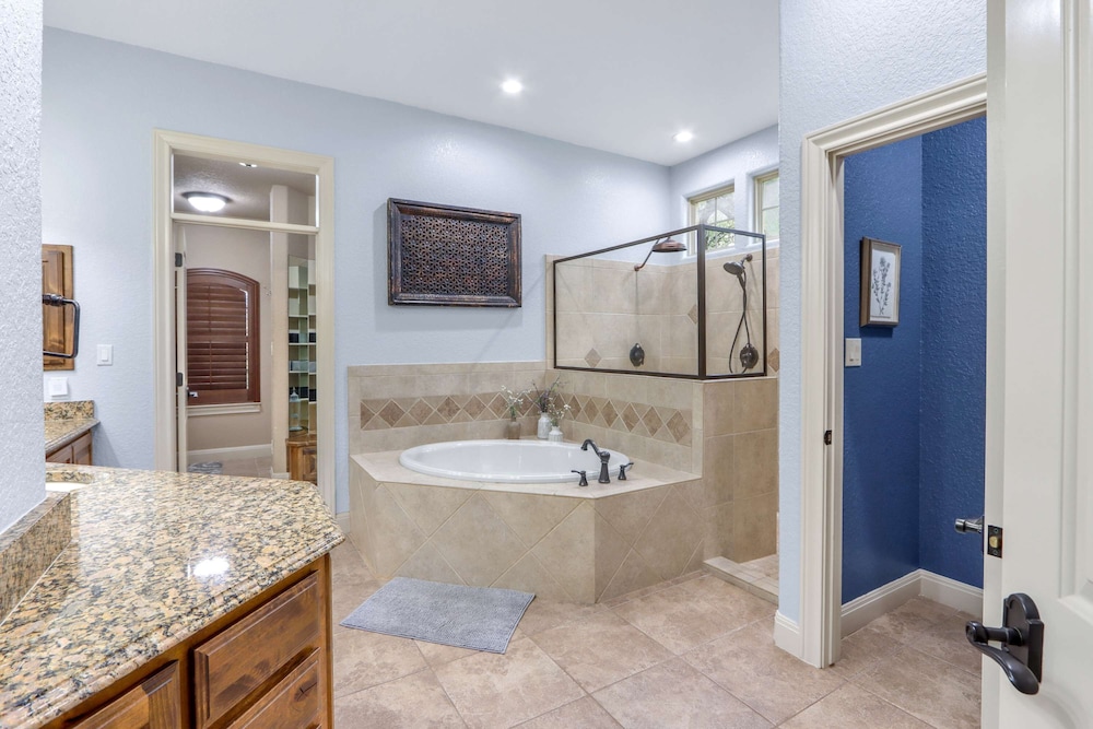 The Haven Texas-sized Getaway for 12!