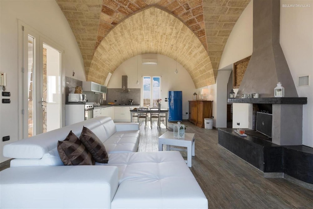777 Rifinita Villa con Piscina a Presicce view 2
