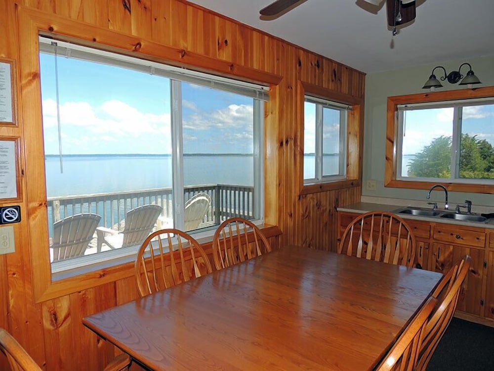 Angel Rock Waterfront Cottages and Vacation Homes