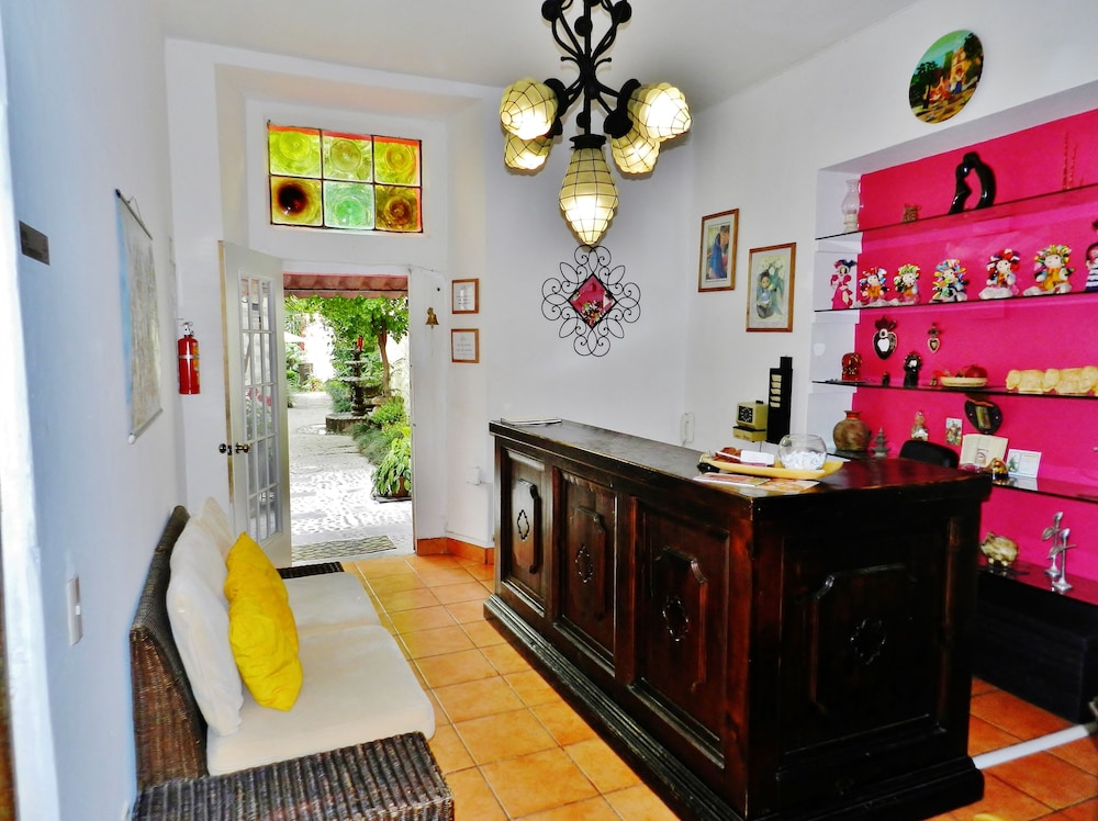 Hotel Rosa Morada