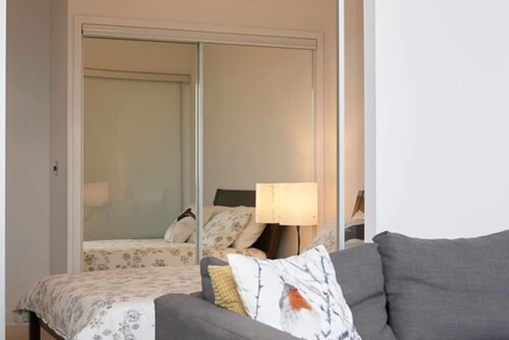 Lavish Suites - Luxury One Bedroom Condo - Image 3