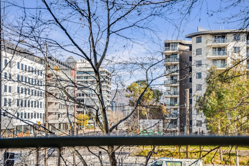 Central 2-bed Apartment With Pool, Gym and Spa