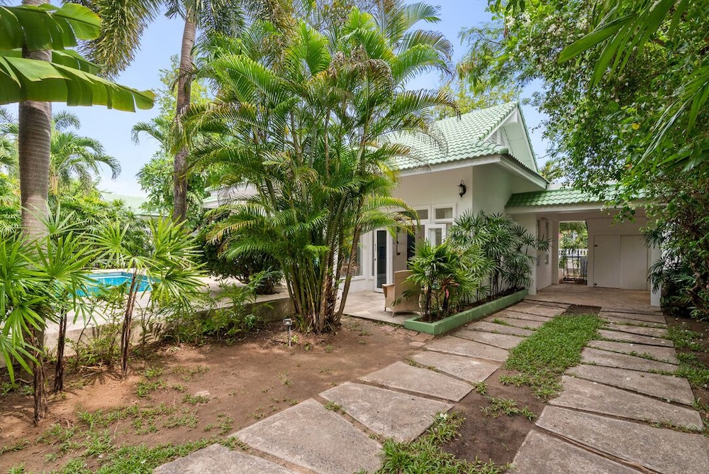 Hotel Baan Chanchai - Image 1