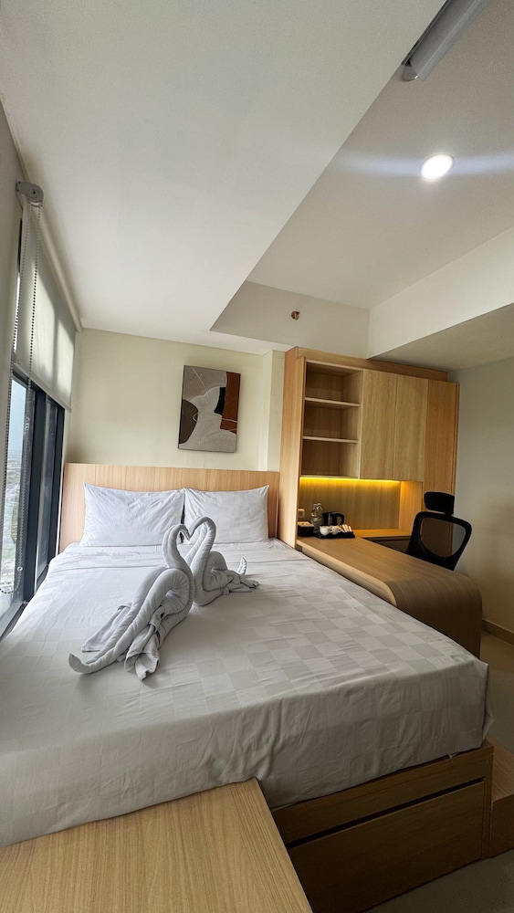 Pollux Chadstone Cikarang