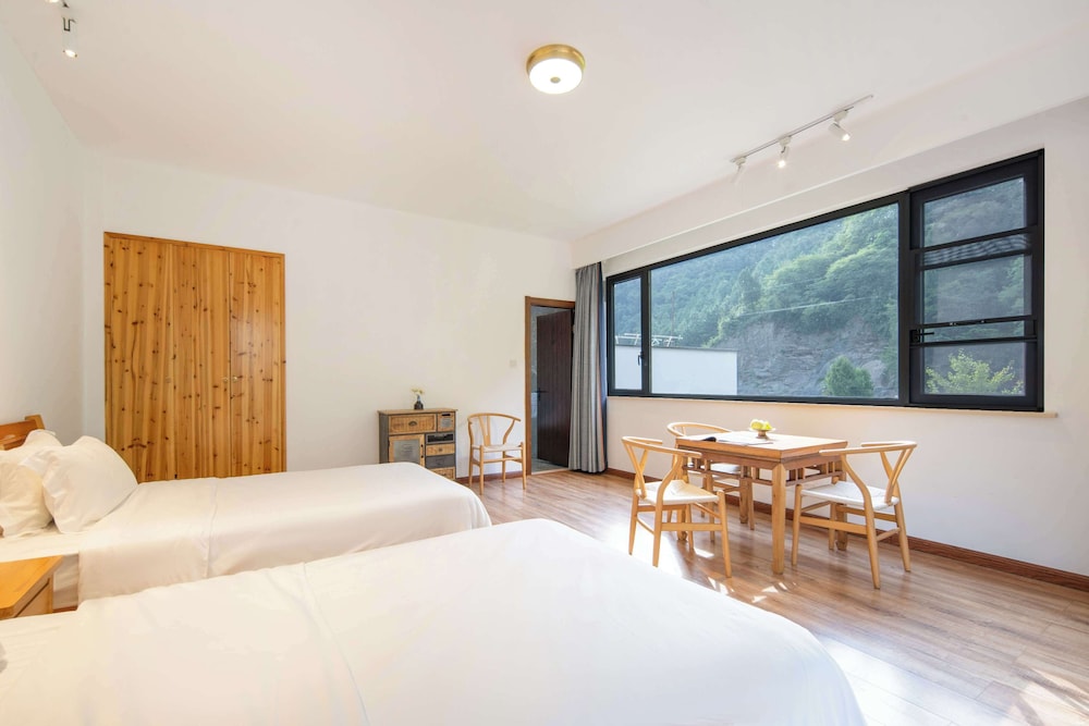 XiangLu YiMo Valley Retreat Guesthouse