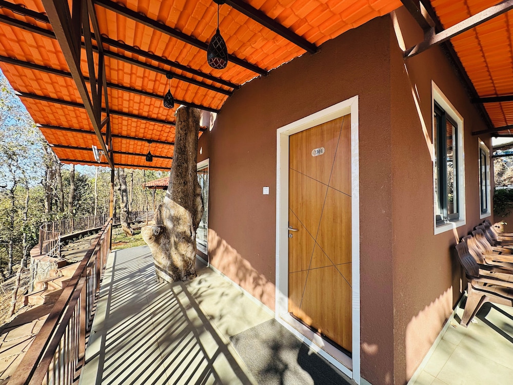 Wild heaven Glamping And Resort Saputara