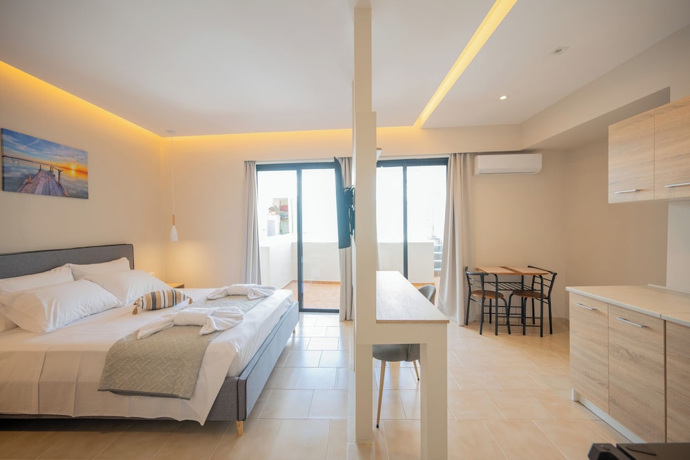 Blue Wave Suites - Ixia