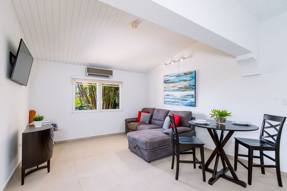 Across From Beach 1br- Sunset Suite Malmokbeach