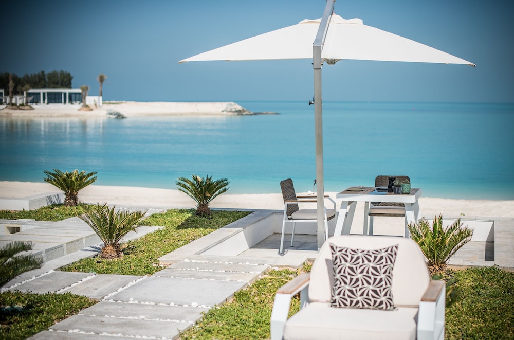Nurai Island Resort