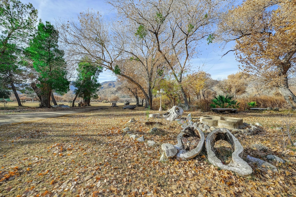 Mtn-view Weldon Home: Walk to Pacific Crest Trail