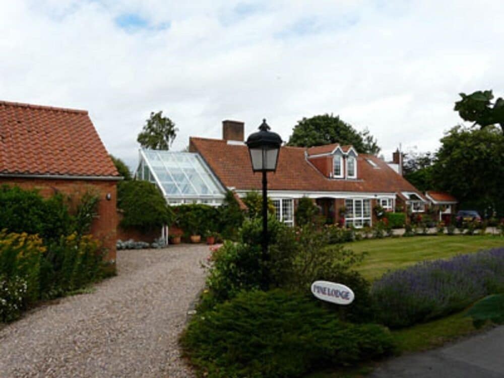 Photo 25