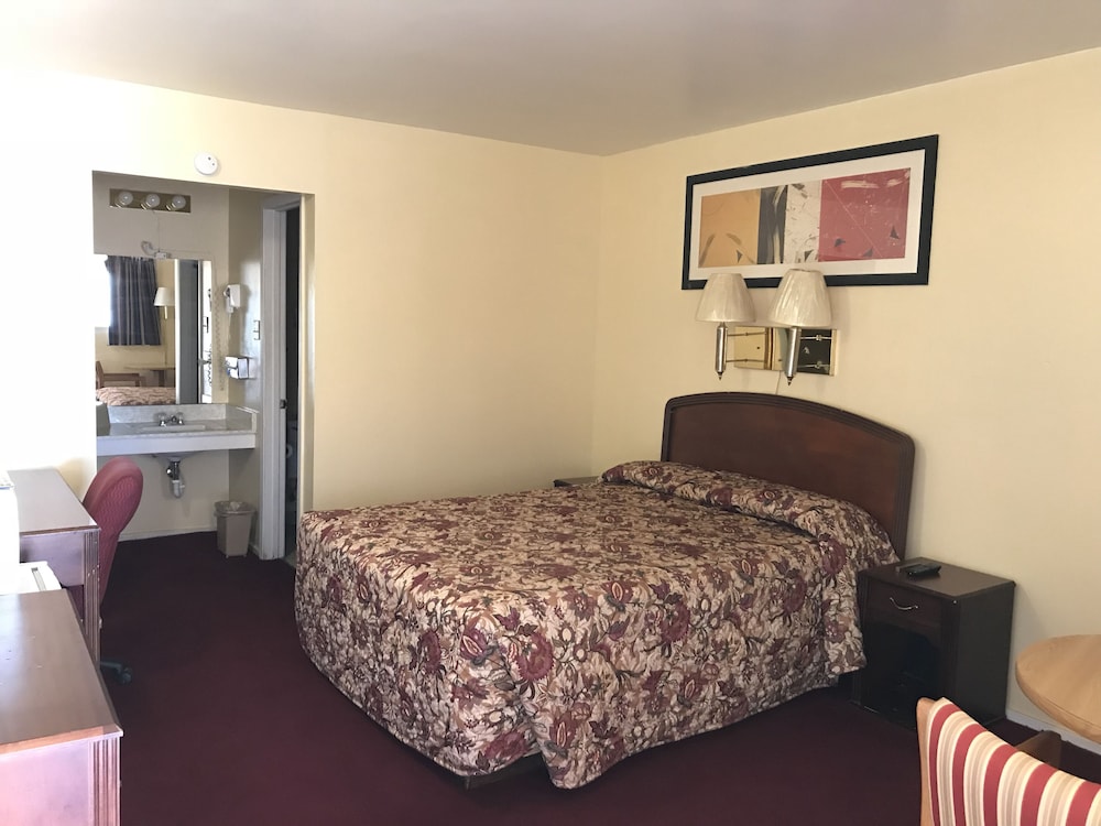 American Inn by OYO Colorado City I-20