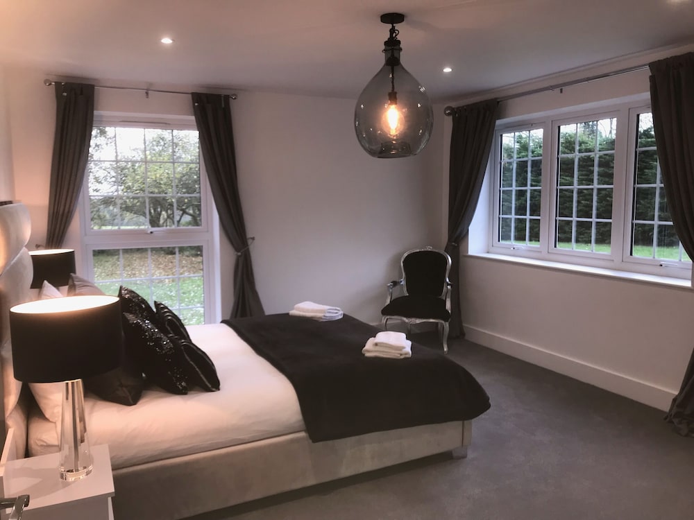 Stunning 3 bed Lodge 2000sq view 5