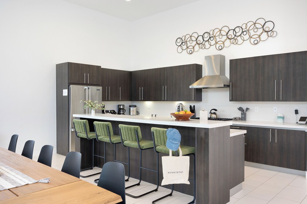The Polo Villas by AvantStay – Modern Oasis Near Empire Polo Club