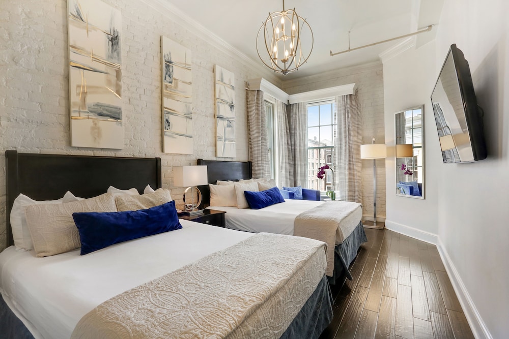 New Orleans Vacations - La Galerie French Quarter Hotel - Property Image 29