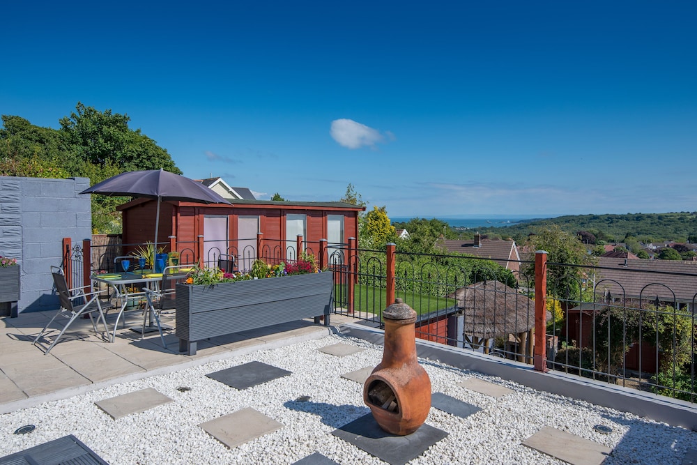 2Bd House With Stunning Views Of The Sea And Gower