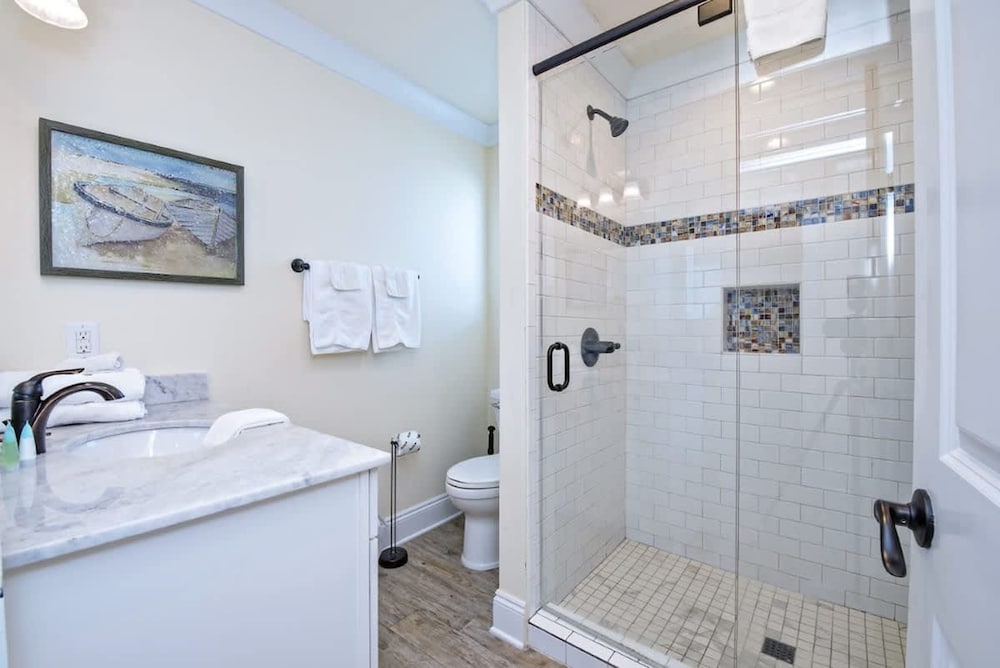Beachfront 9bed Easybreezy East