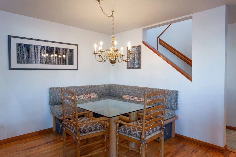 Ridge at Deer Valley Resort - Three Bedroom Condo with Hot Tub #16 3 Condo
